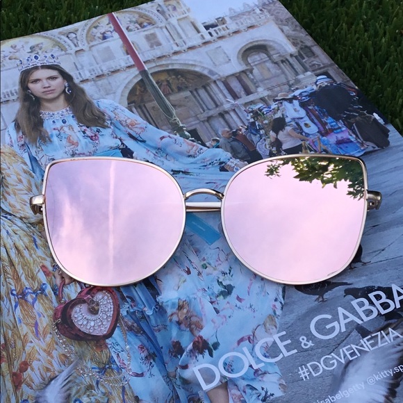 Rose Gold Mirrored Sunglasses - Picture 4 of 4